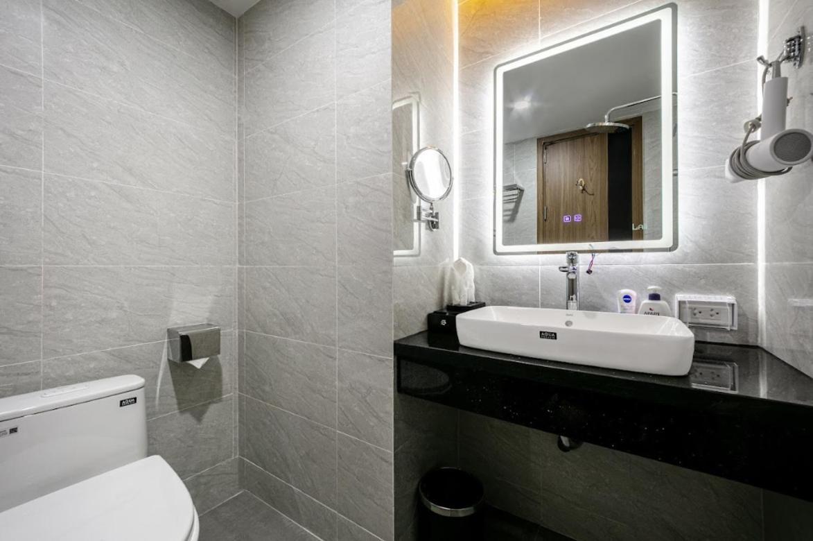 A25 Hotel - 21 Nghia Tan Hanoi Luaran gambar
