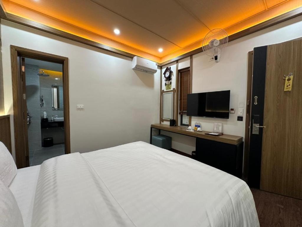 A25 Hotel - 21 Nghia Tan Hanoi Luaran gambar